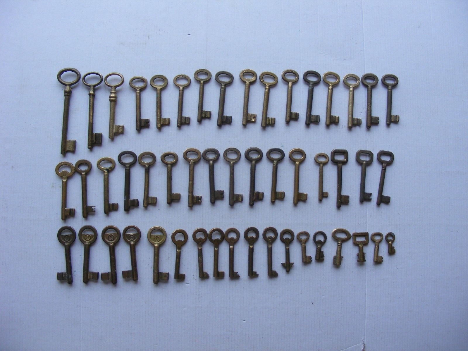 Lot of 50 old vintage antique skeleton keys all are Brass