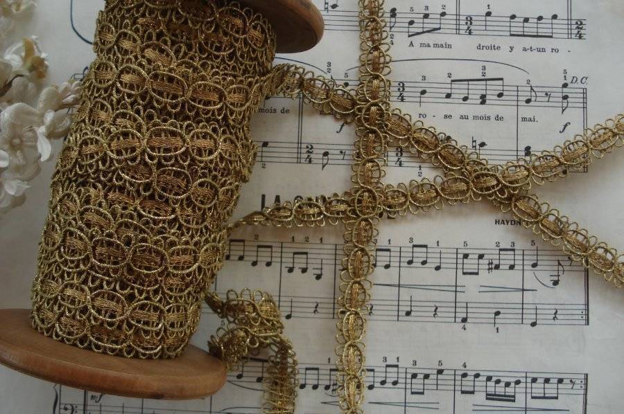 18" ANTIQUE FRENCH GOLD METALLIC PASSEMENTERIE BRAID GIMP VINTAGE LACE TRIM HAT