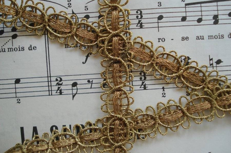 18" ANTIQUE FRENCH GOLD METALLIC PASSEMENTERIE BRAID GIMP VINTAGE LACE TRIM HAT