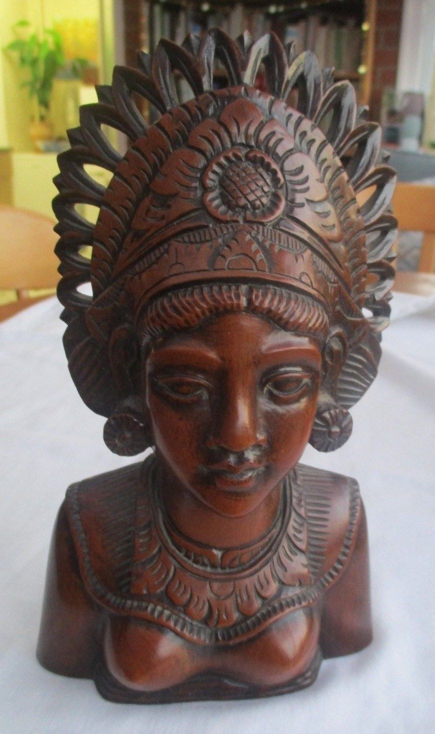 Stunning Vintage  Indonesian Hand Carved Hard Wood Wooden Bust Of Lady