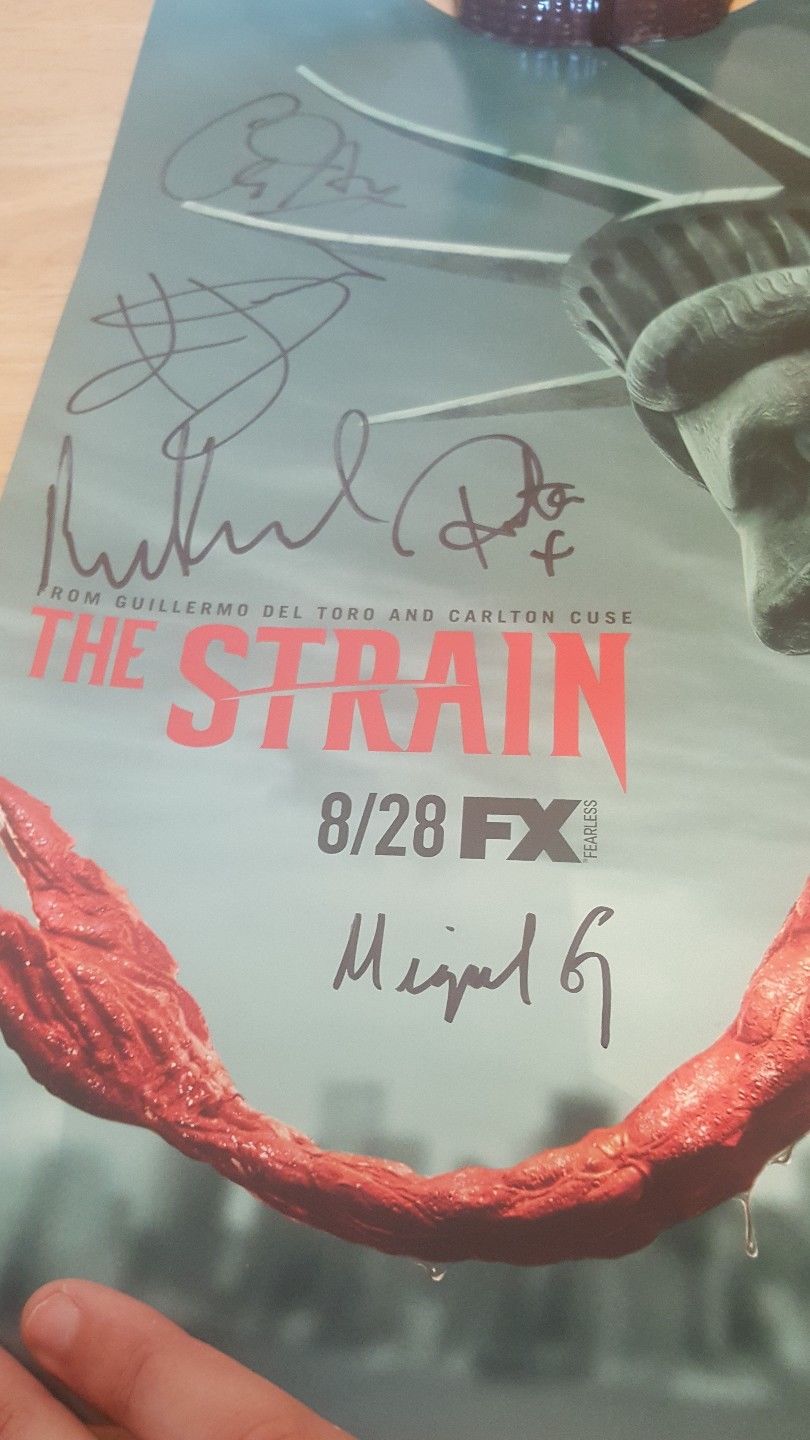 SDCC 2016 The Strain Poster Signed by Cast