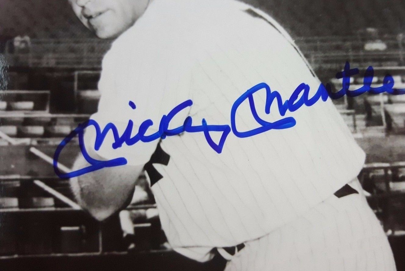 NEW YORK YANKEE Mickey Mantle Autographed 8 x 10 Hand Signed W/PAAS COA