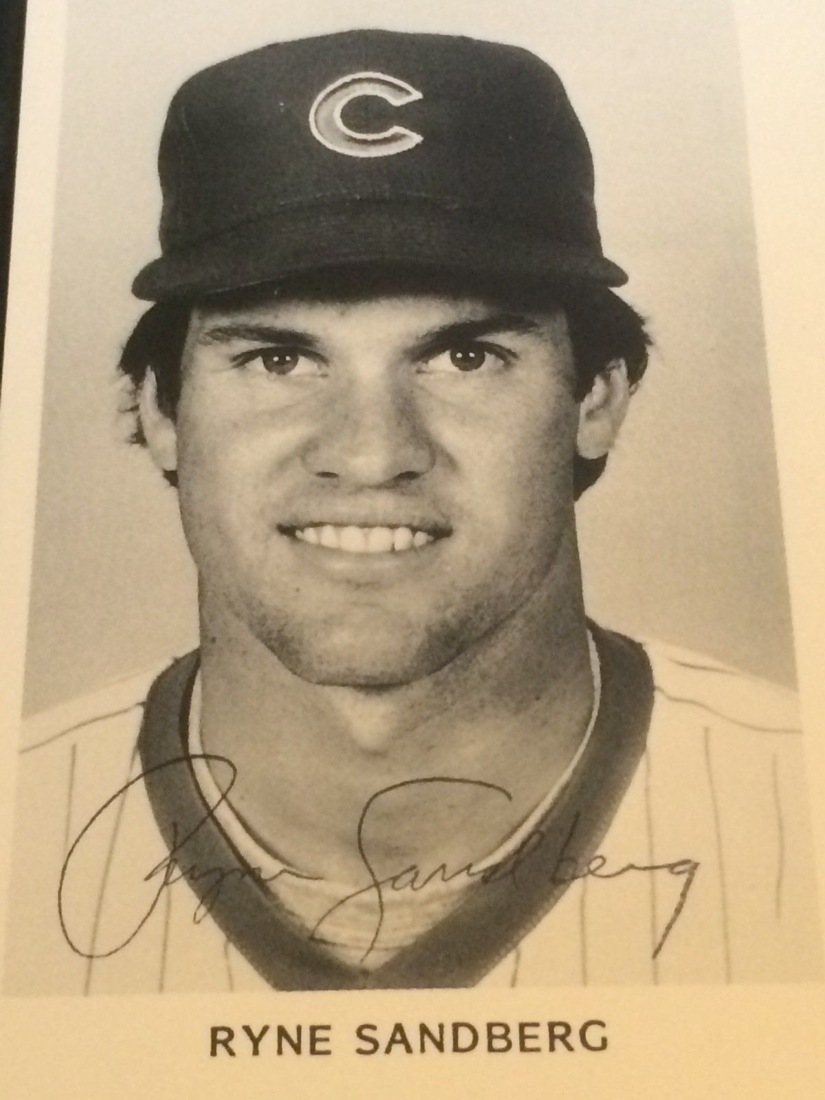 RYNE SANDBERG Vintage Team Photo | B&W Photograph | Script Auto | Cubs 1984-85