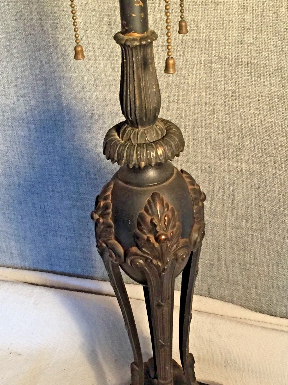 Vintage BRADLEY & HUBBARD Art DECO NOUVEAU 30" Table LAMP 3 Socket TIFFANY SHADE