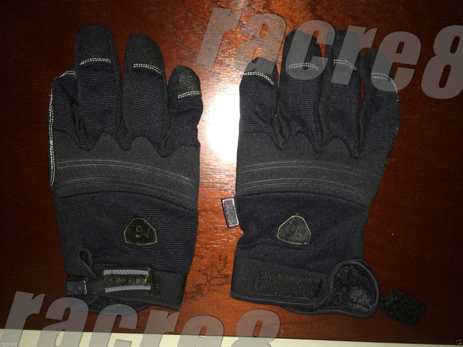 Burn Notice prop: Bruce Campbell’s (Evil Dead) actor-used Sam Axe Work Gloves!