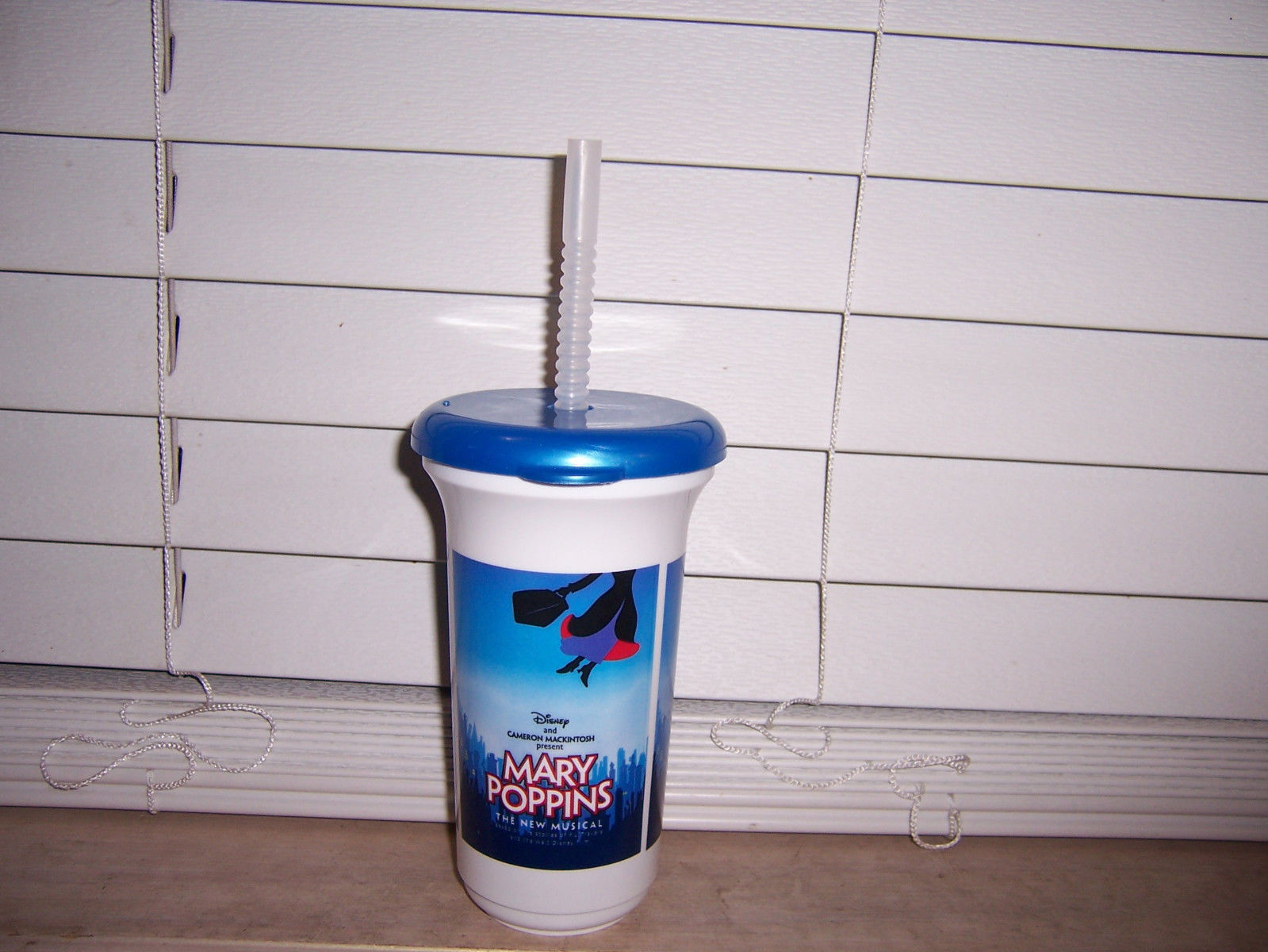 Disney's Mary Poppins Broadway Musical Souvenir Travel Drink Cup W/ Lid & Straw