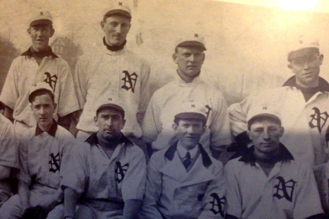 Sports Memorabilia. Glossy Vintage Baseball Photo. 1913? NY Yankees? Signed.