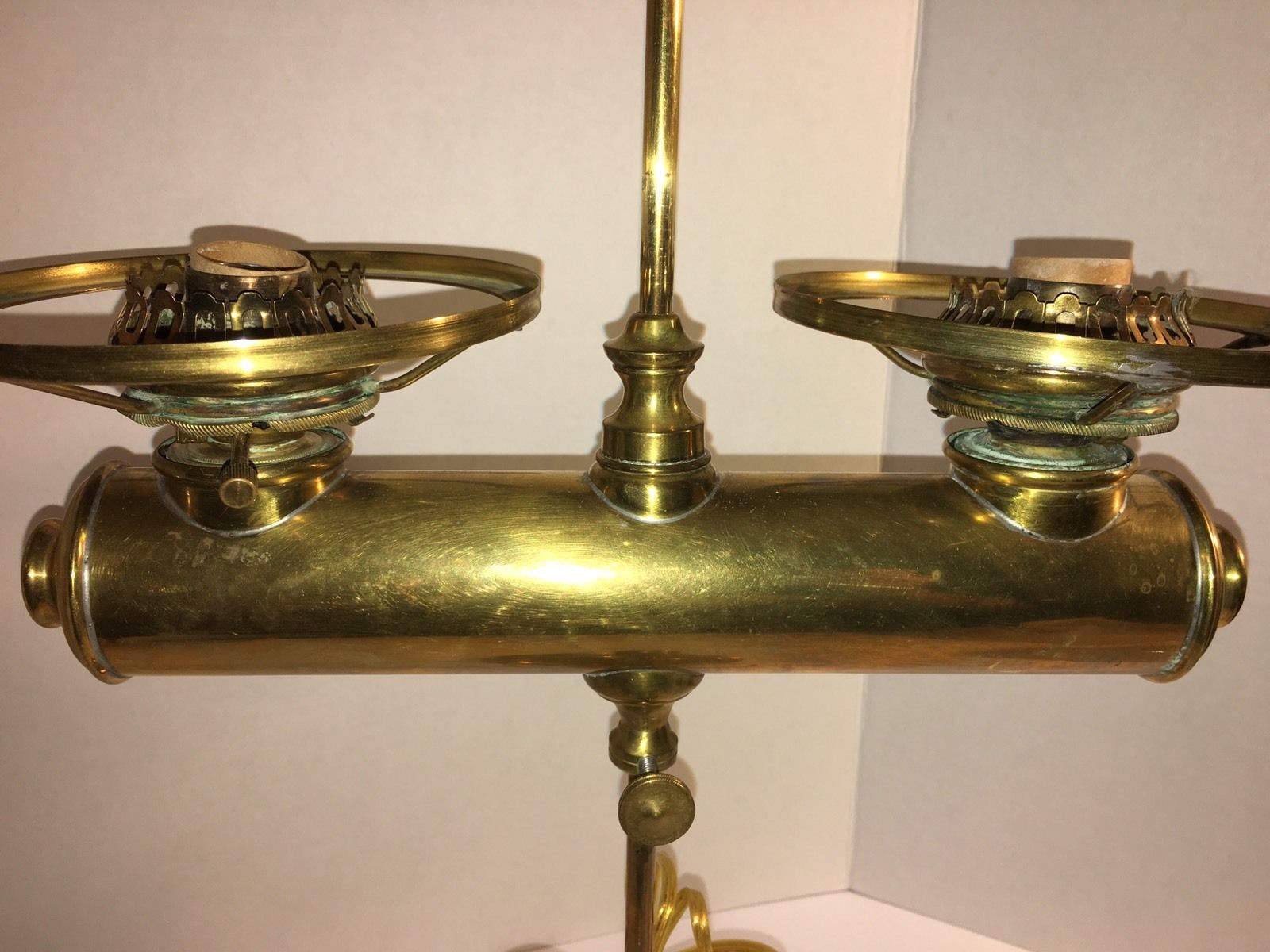 VINTAGE BRASS DOUBLE STUDENT LIBRARY KEROSENE LAMP BEAUTIFUL W/Shades