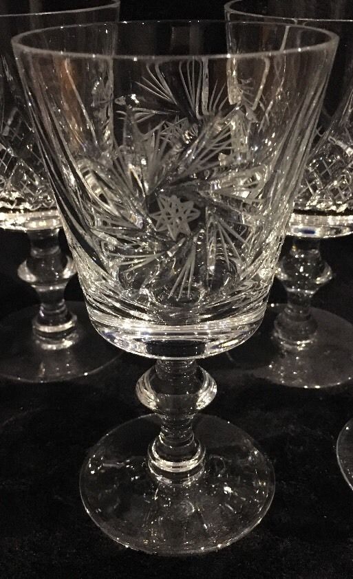 Lot of 4 Vintage Pinwheel Crystal Wine Glasses