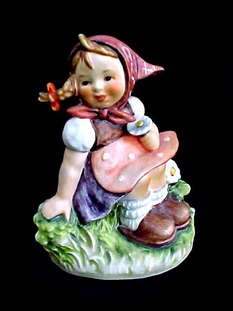 GOEBEL HUMMEL 4" FIGURINE IN THE MEADOW #459 TMK 6 / Superb Condition