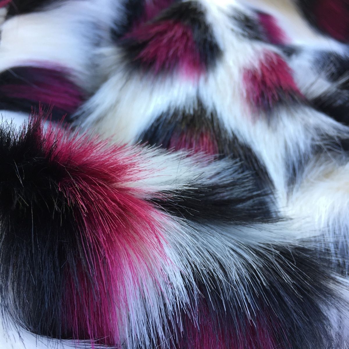 ' Crimson Spot  ' - spotted faux fur fabric - furaddiction