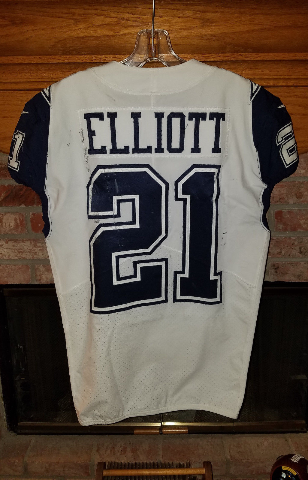 DALLAS COWBOYS EZEKIEL ELLIOT GAME WORN-GAME USED AWAY JERSEY W/ COWBOYS LETTER