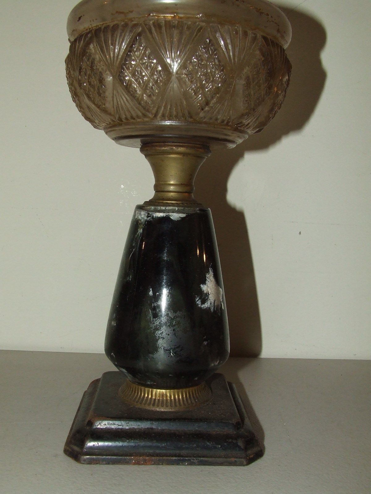 Antique Victorian Pedestal GWTW Glass & Brass Banquet Eagle Oil Lamp