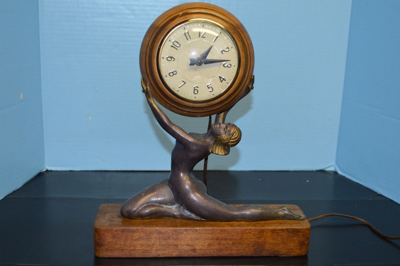 1930's FRENCH STYLE ART DECO FEMALE NUDE MANTLE SESSIONS CLOCK WORKING WOOD BASE