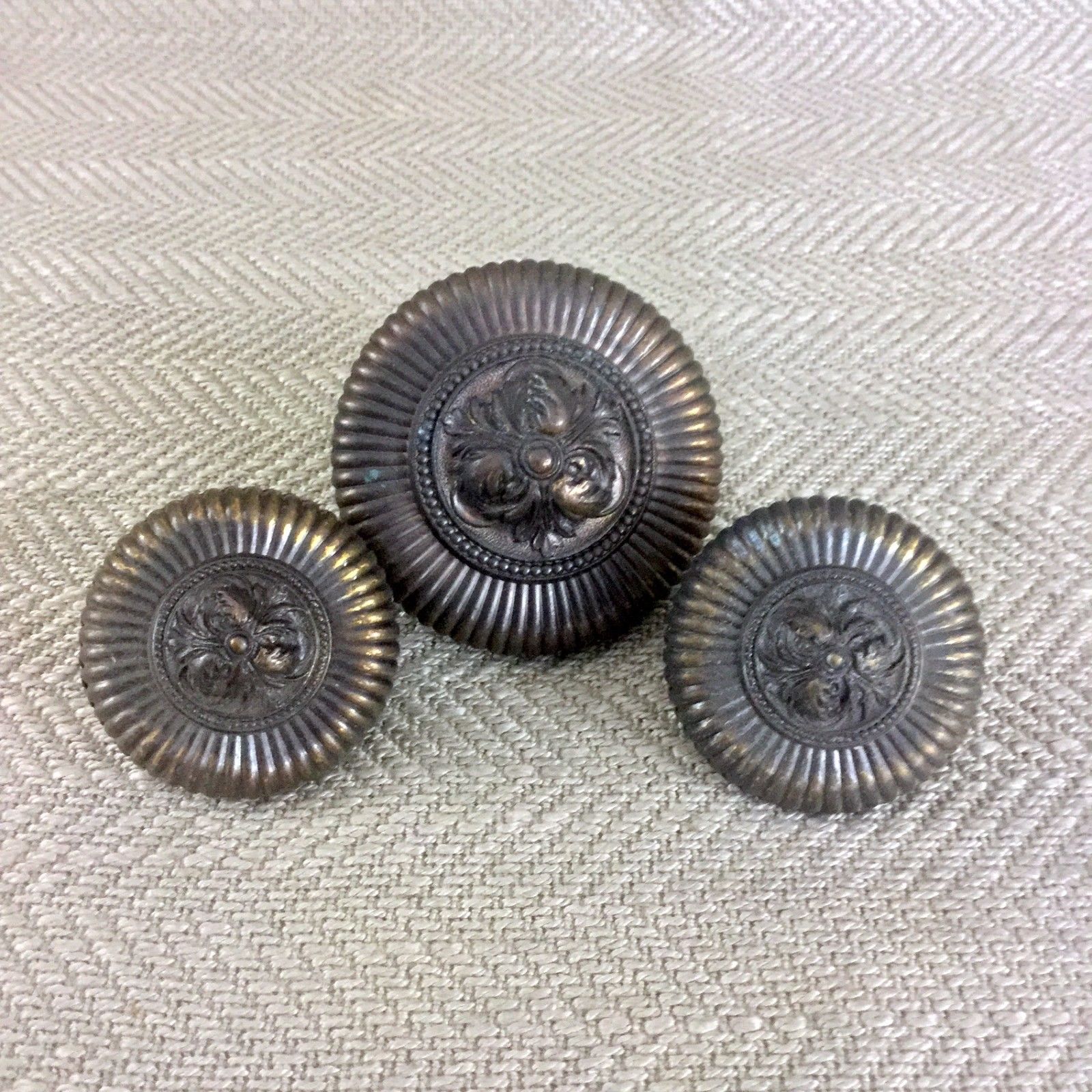 3 Vintage Door Handle Drawer Pull Knob Salvaged Reclaimed Victorian Style Pulls