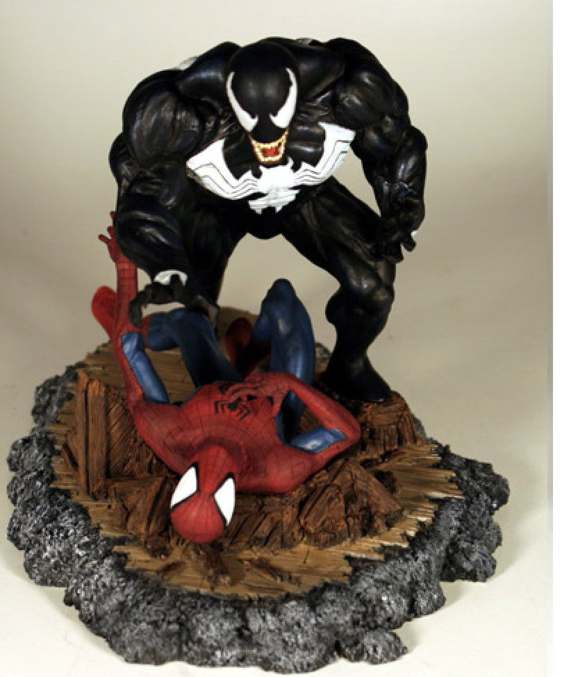 DYNAMICS FORCES AMAZING SPIDER-MAN vs VENOM 316 Diorama STATUE McFarlane  MARVEL