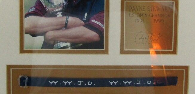 Payne Stewart 1999 US Open Signature Framed Tribute Autographed WWJD Bracelet