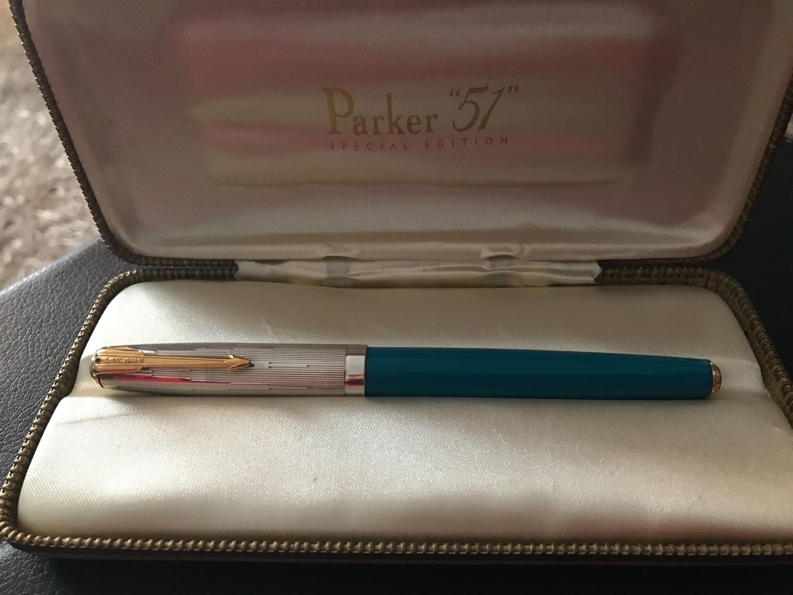 Parker 51 Special Edition Fountain Pen, Silver and 22ct Gold Cap