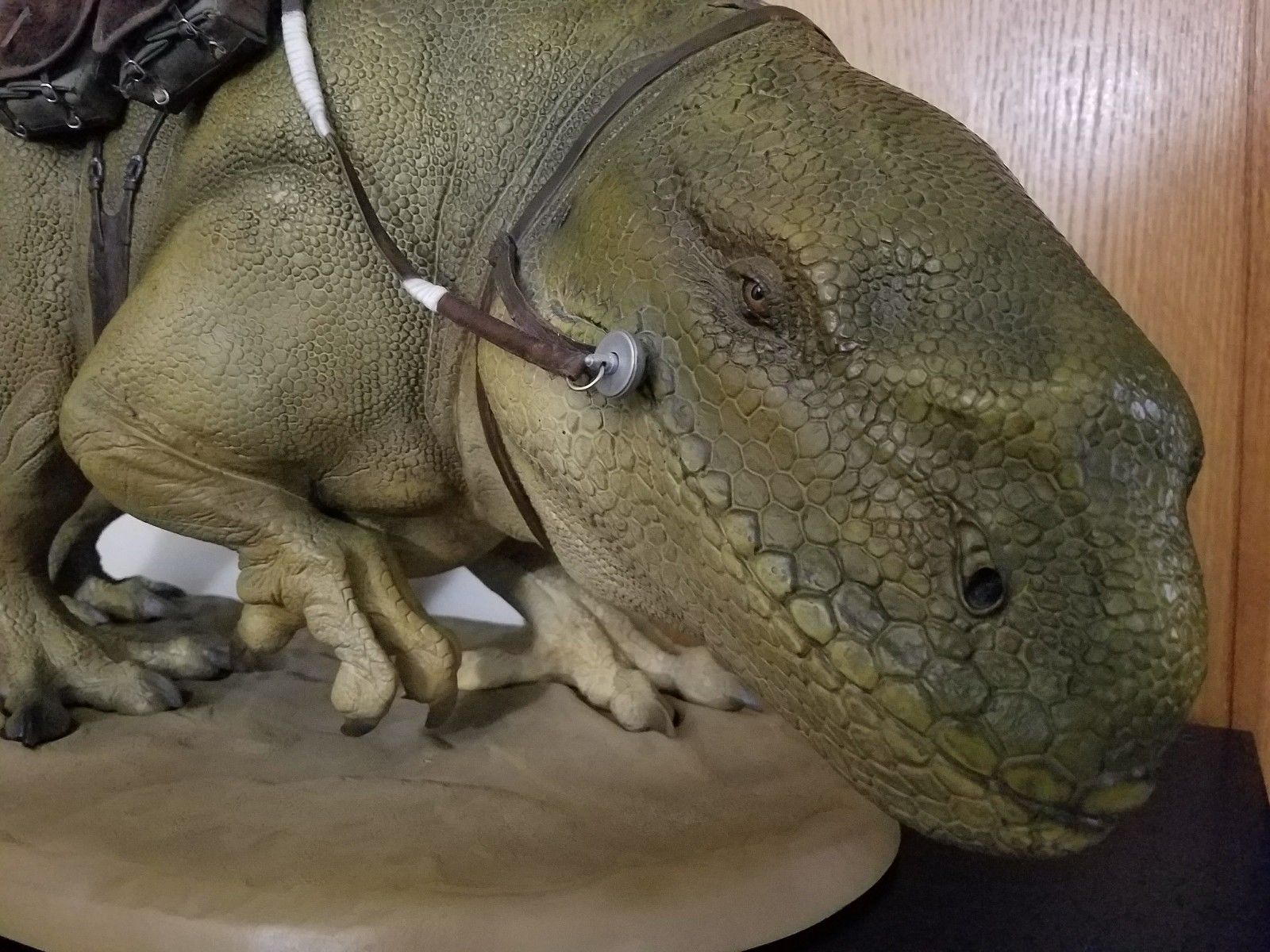 Sideshow Collectibles - Militaries of Star Wars - 1/6 Scale Dewback #0667 / 2500