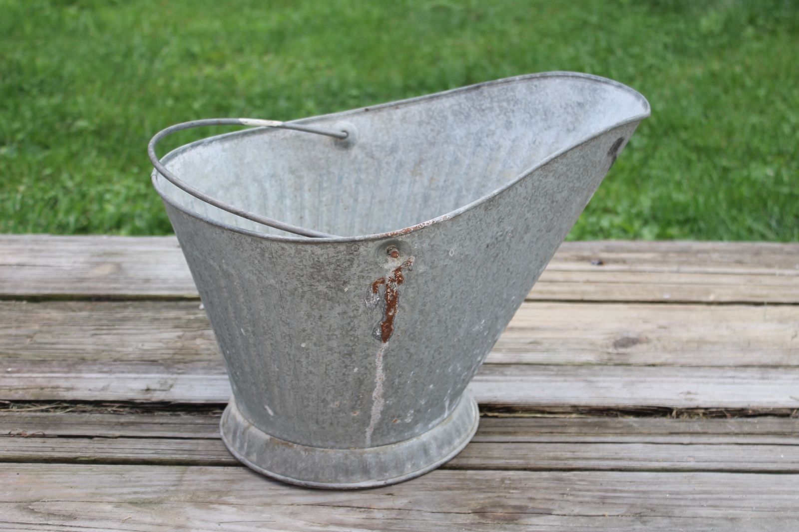 vintage galvanized Coal Scuttle Bucket Primitive Metal Ash pail