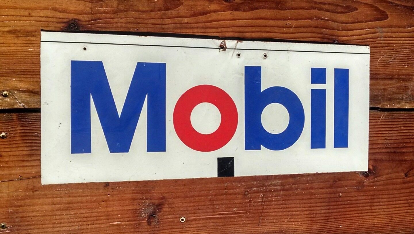 Vintage Original Mobil Oil Mobiloil Gas Metal Tin Tacker Sign