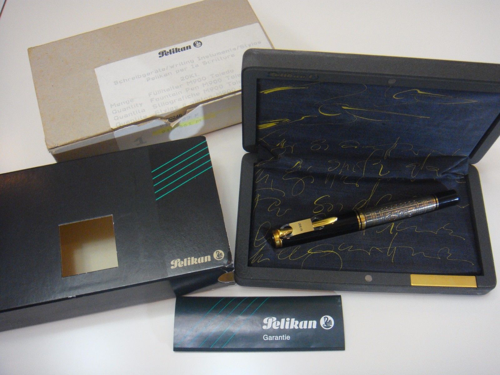 RARE Pelikan M900 Toledo W. Germany Fountain Pen  RARE 14C 585 M nib