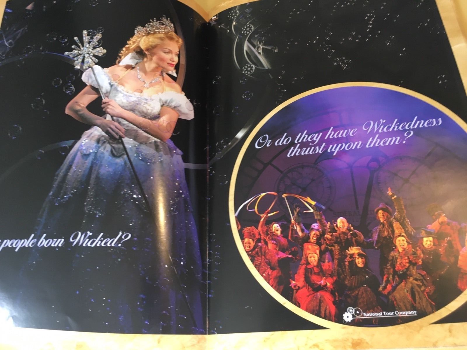 WICKED The Musical - Official Broadway Touring Souvenir Program 2011 Menzel