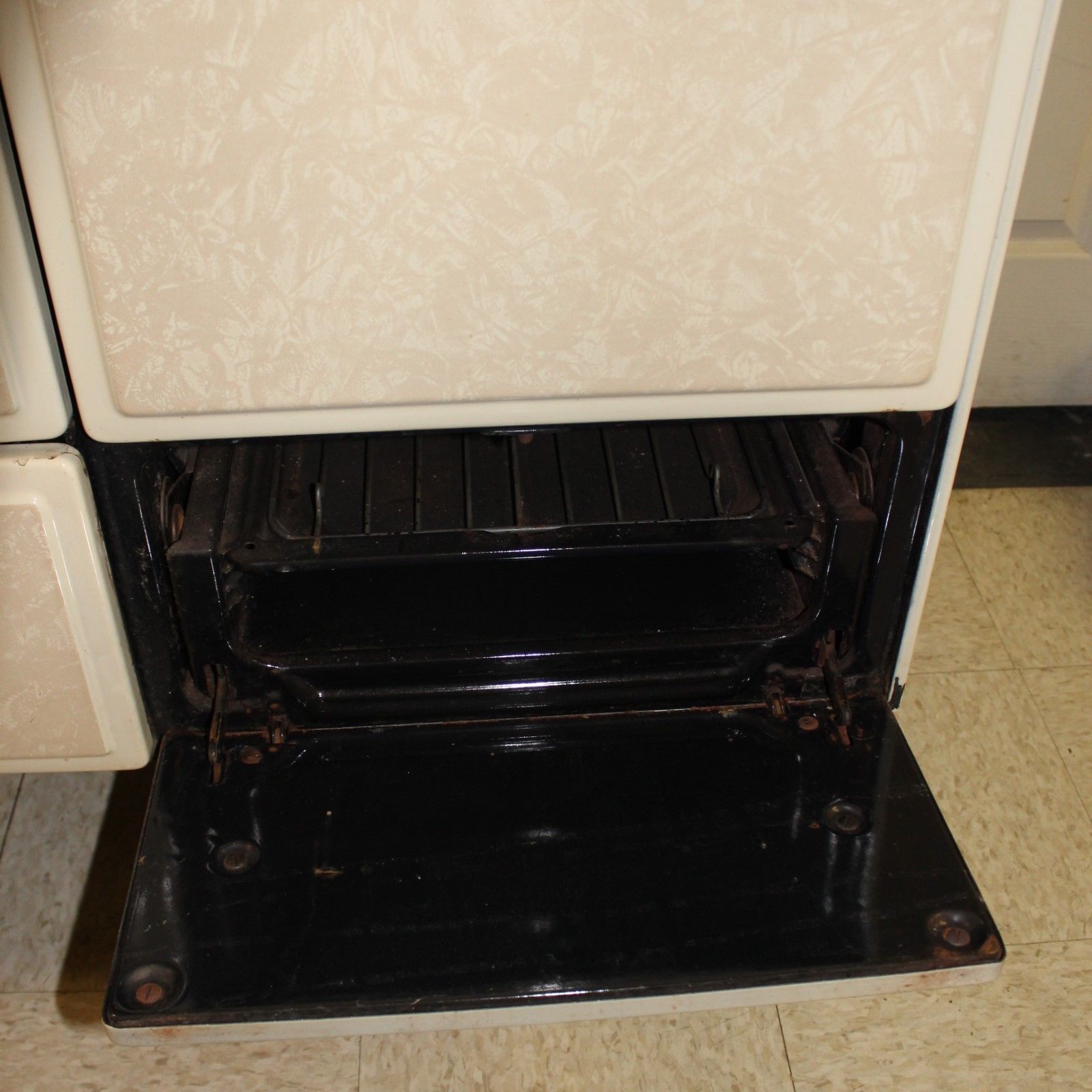 Vintage Philgas Detroit Jewel STOVE PORCELAIN ENAMEL