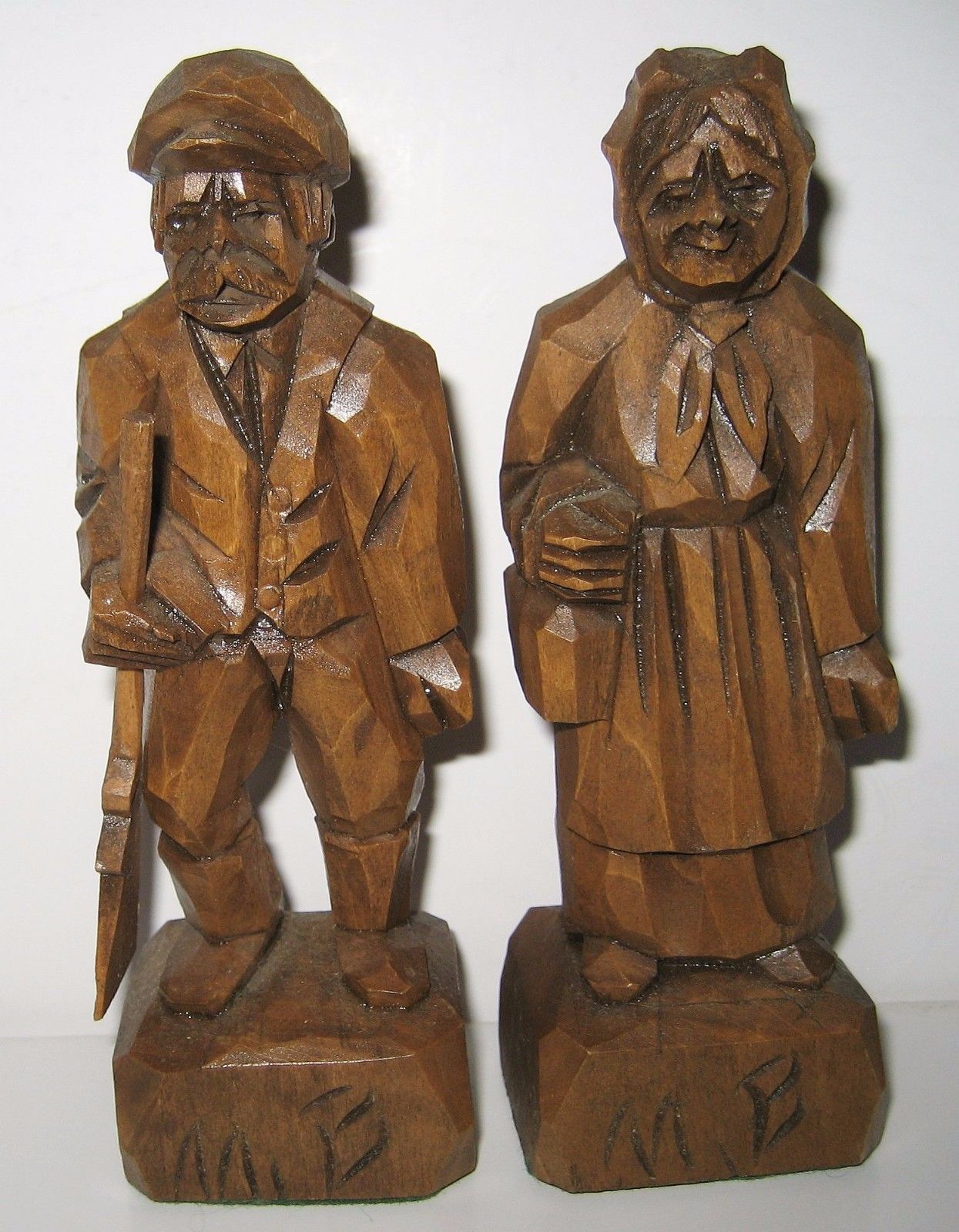 (Set)Hand Carved Man/Woman Wood Folk Art Figurines St. Jean Port Joli Quebec 5"