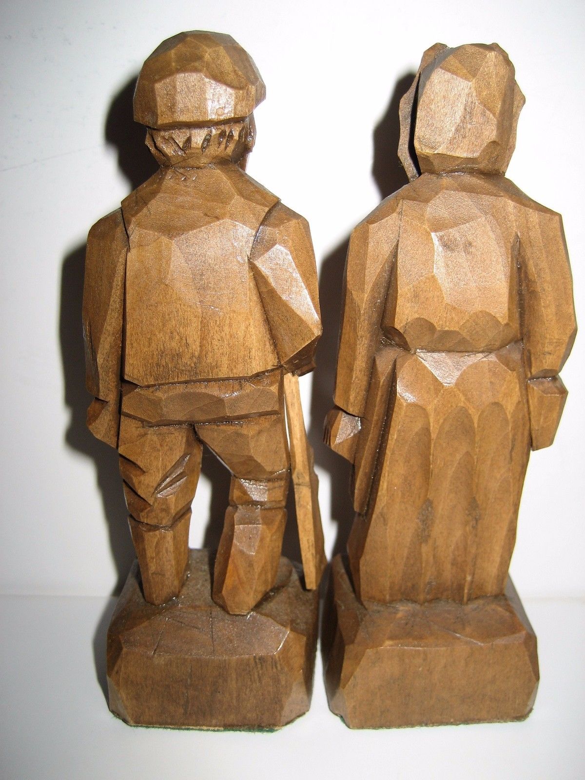 (Set)Hand Carved Man/Woman Wood Folk Art Figurines St. Jean Port Joli Quebec 5"