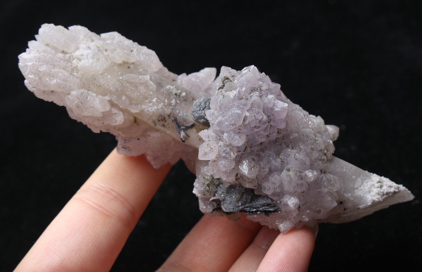 133.4g  NATURAL Amethyst QUARTZ Inner Mongolia Crystal Point Mineral Specimen