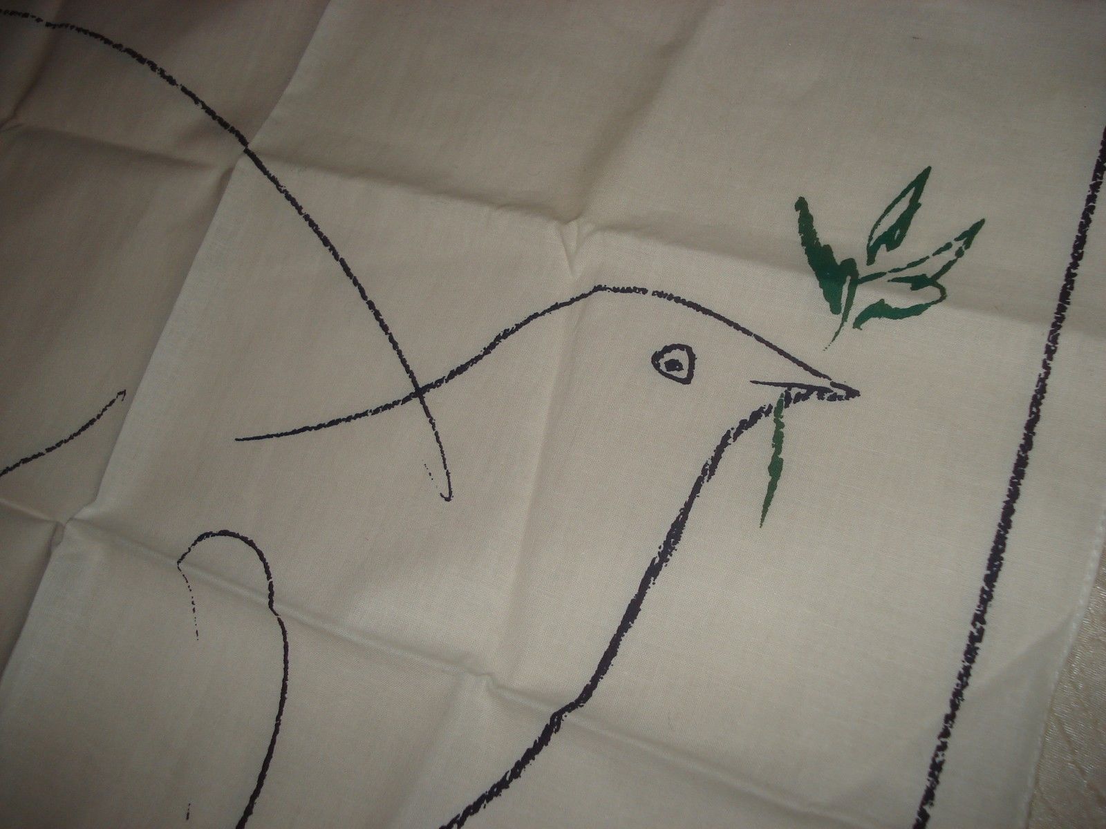 PABLO PICASSO SCARF POSTER IN COTTON LA COLOMBE BLANCHE DOVE BIRD N1