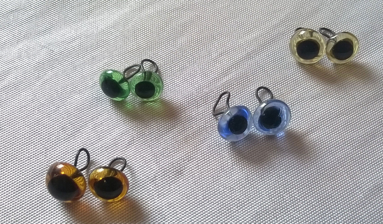 Glass Eyes 5mm - Needle Felting and Miniature Bears - (Looped back easy to sew)