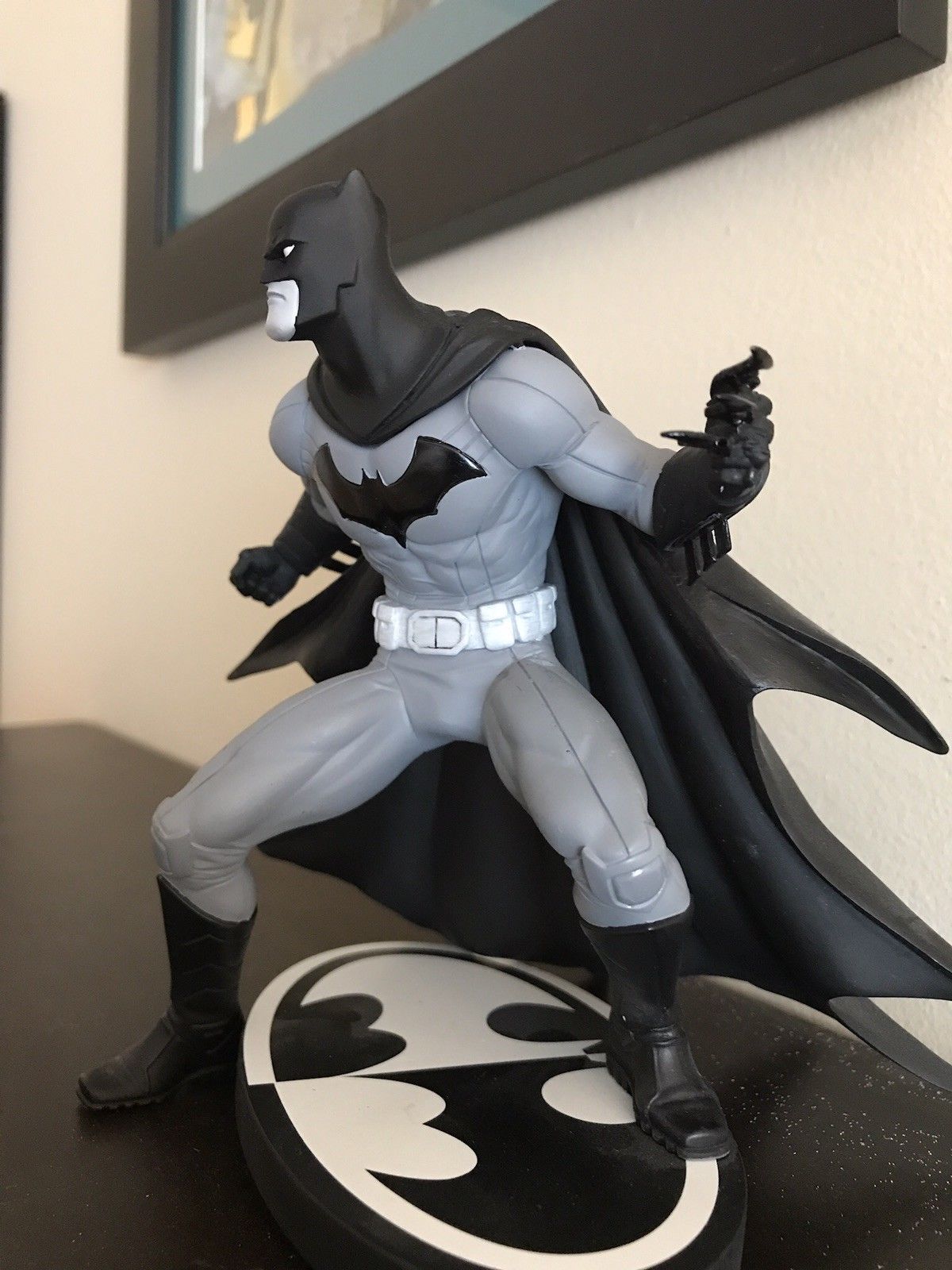 BATMAN BLACK & WHITE STATUE Design by GREG CAPULLO (minor repair on cape)