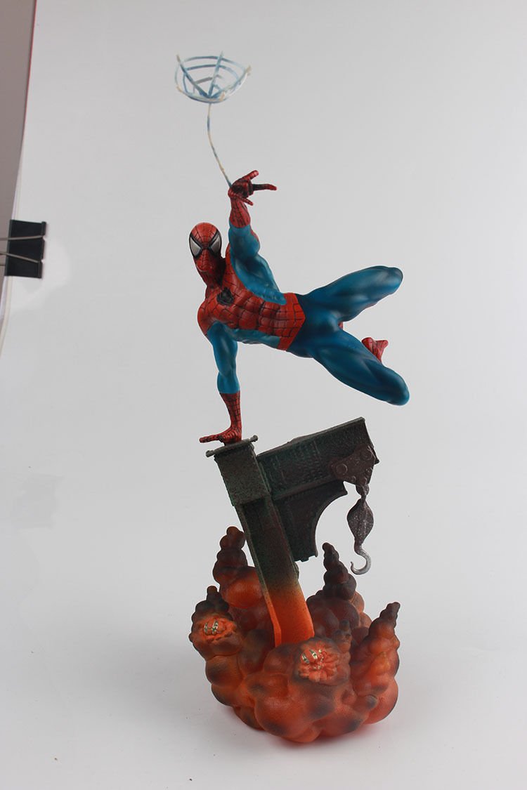 SIDESHOW AMAZING SPIDER MAN PREMIUM FORMAT FIGURE - BRAND NEW - SEALED