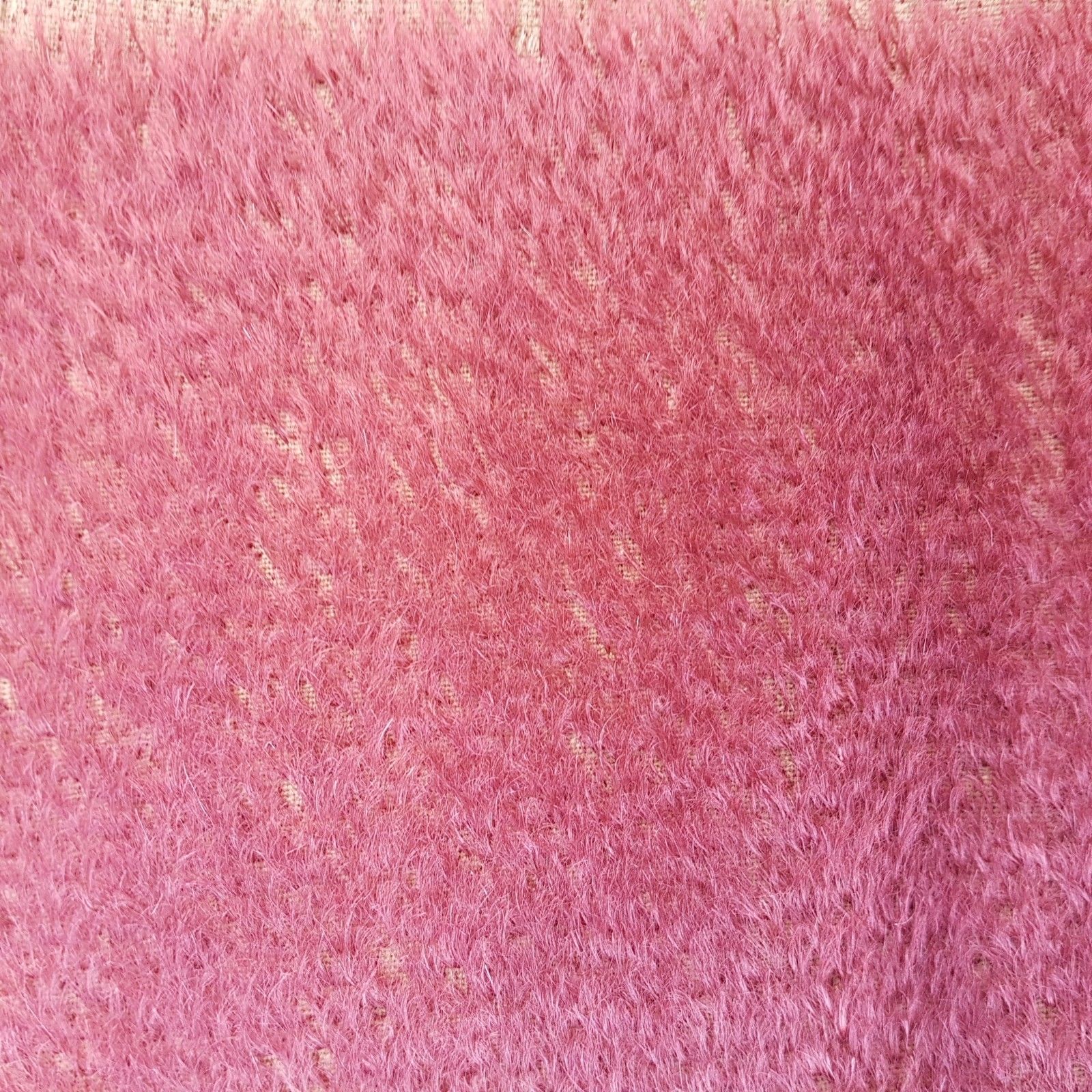 Beginner's mohair wine red on taupefarbenem Back 20 x 70 cm, Pile length 10 mm