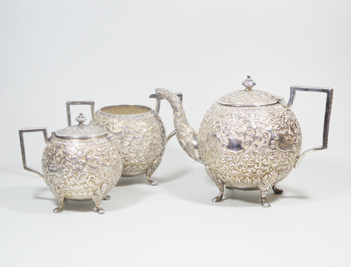 19th C. ANTIQUE INDIA INDIAN SILVER TEA SERVICE TEAPOT SET