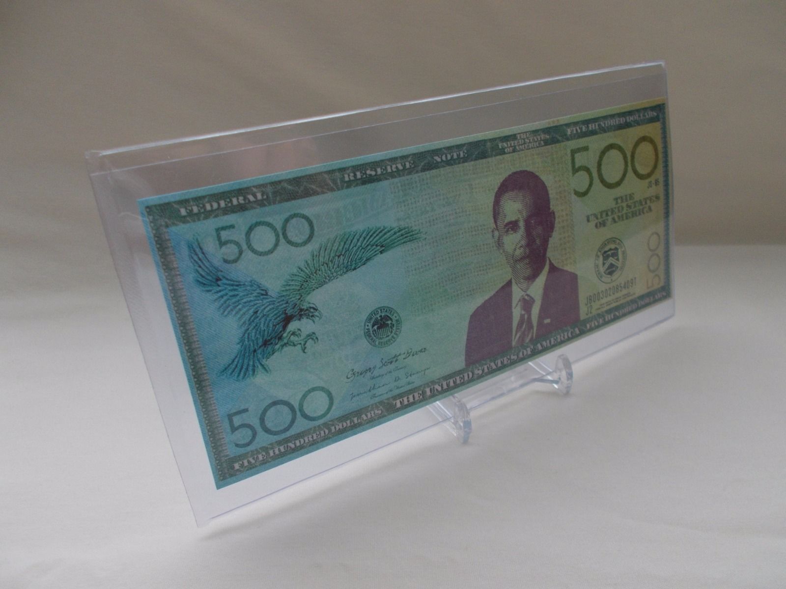Minority Report - $500 Obama Prop Money with Stand and COA