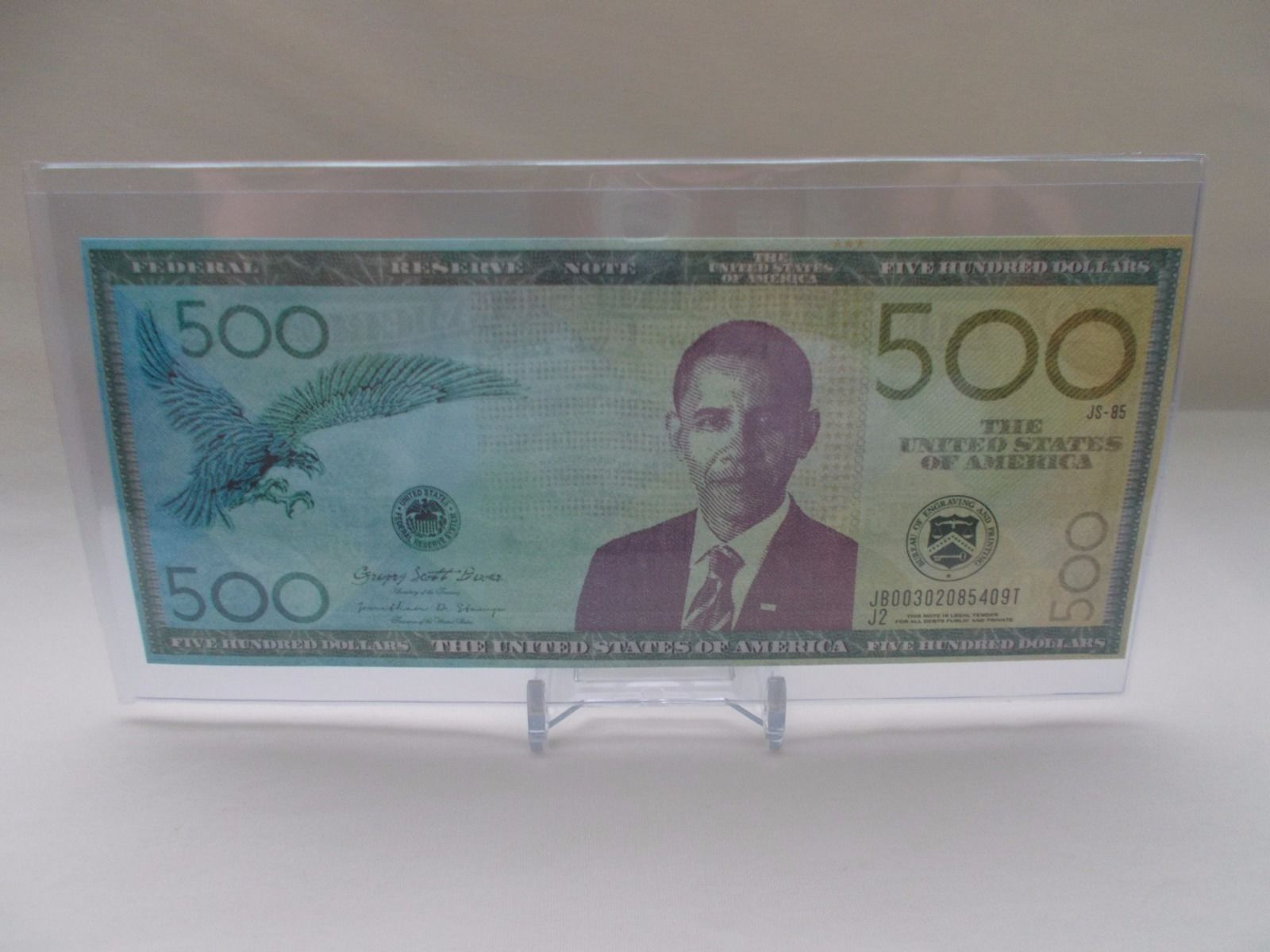 Minority Report - $500 Obama Prop Money with Stand and COA