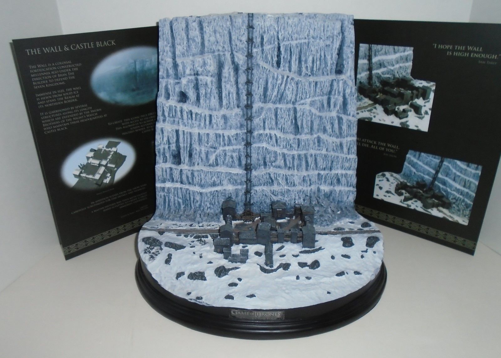 GAME OF THRONES "CASTLE BLACK AND THE WALL" Desktop sculpture NEW