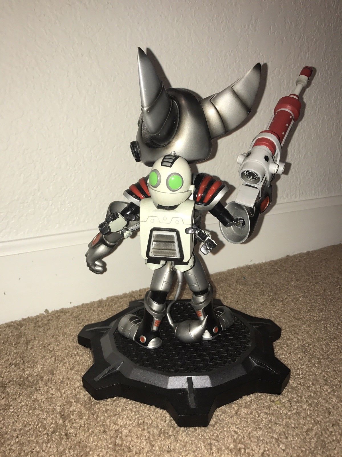 ULTRA RARE Ratchet and Clank Insomniac Exclusive 1/6 Figure Collectible Statue