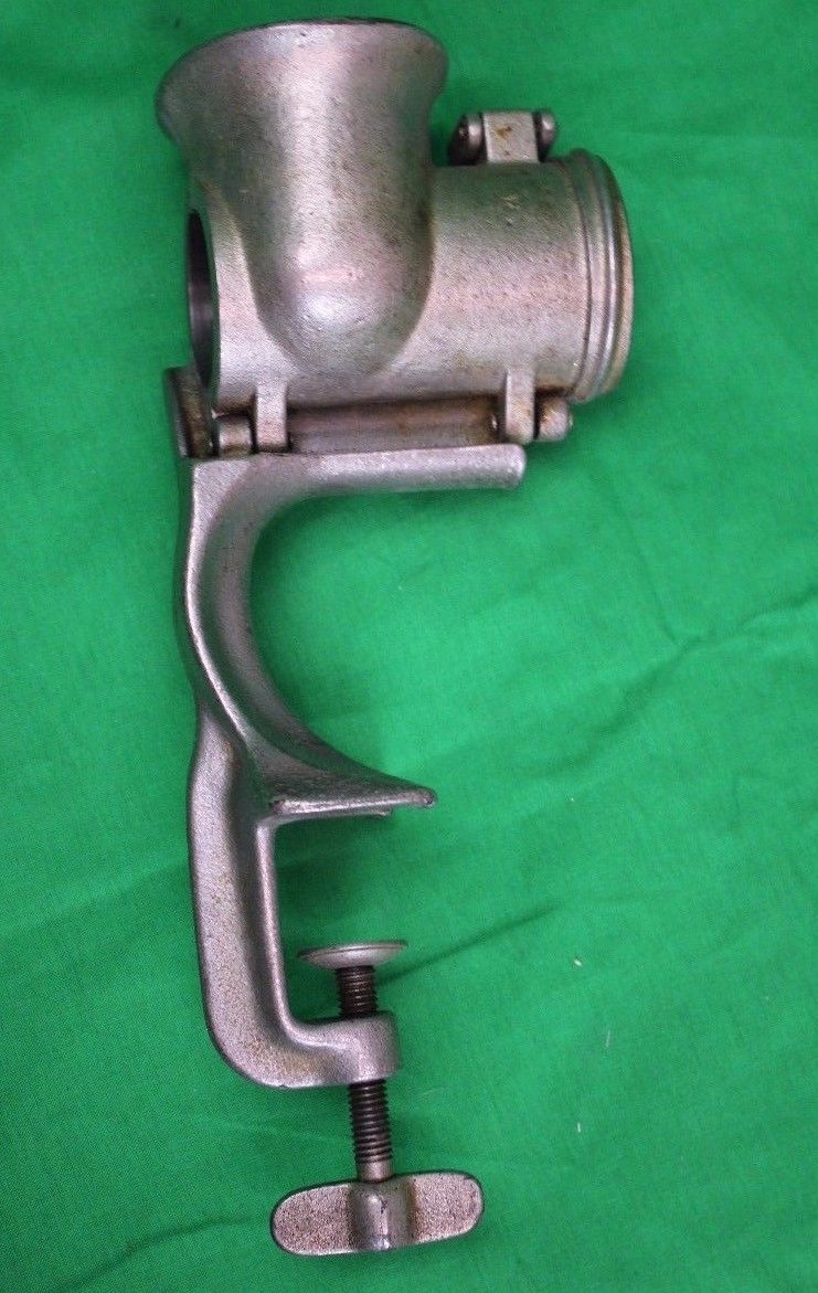 **VINTAGE** UNIVERSAL MEAT GRINDER #72