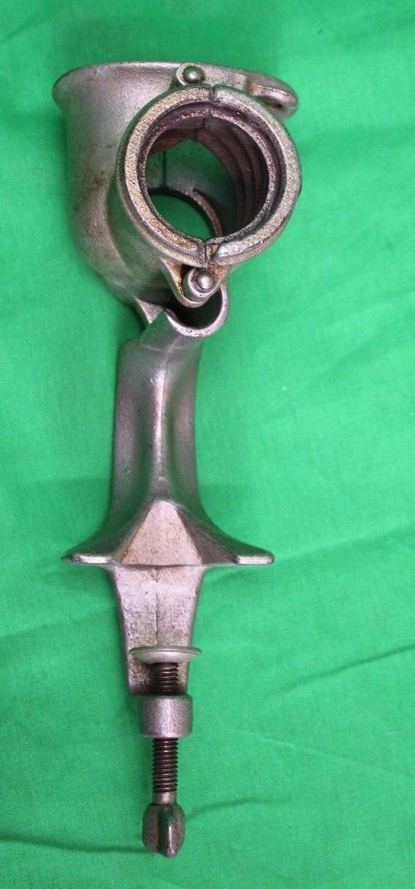 **VINTAGE** UNIVERSAL MEAT GRINDER #72