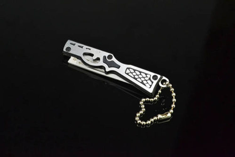 Mini Folding Pocket Knife Saber Hunting Camping Fishing Survival Rescue Tool