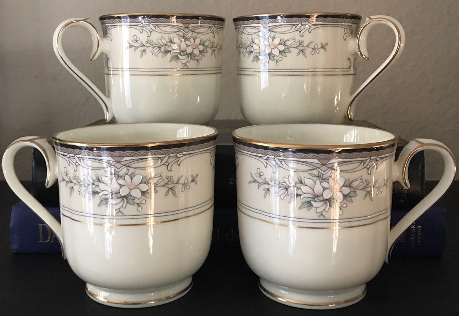 MINT Set of 4 Noritake Japan Bone China Churchill (9750) Gold Trimmed Cups