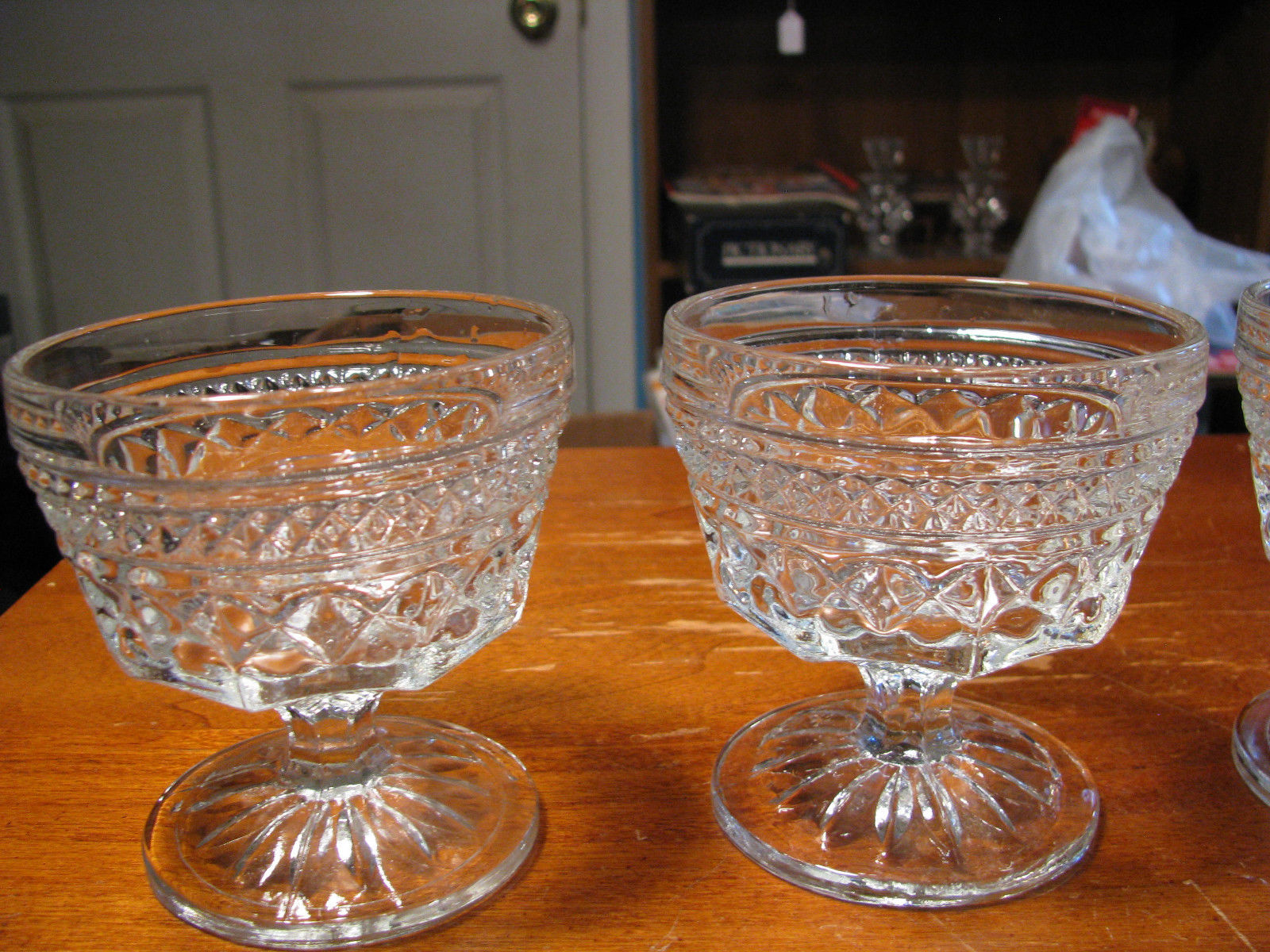 Set of 4 Vintage Diamond Pattern Clear Glass Sherbet Glasses