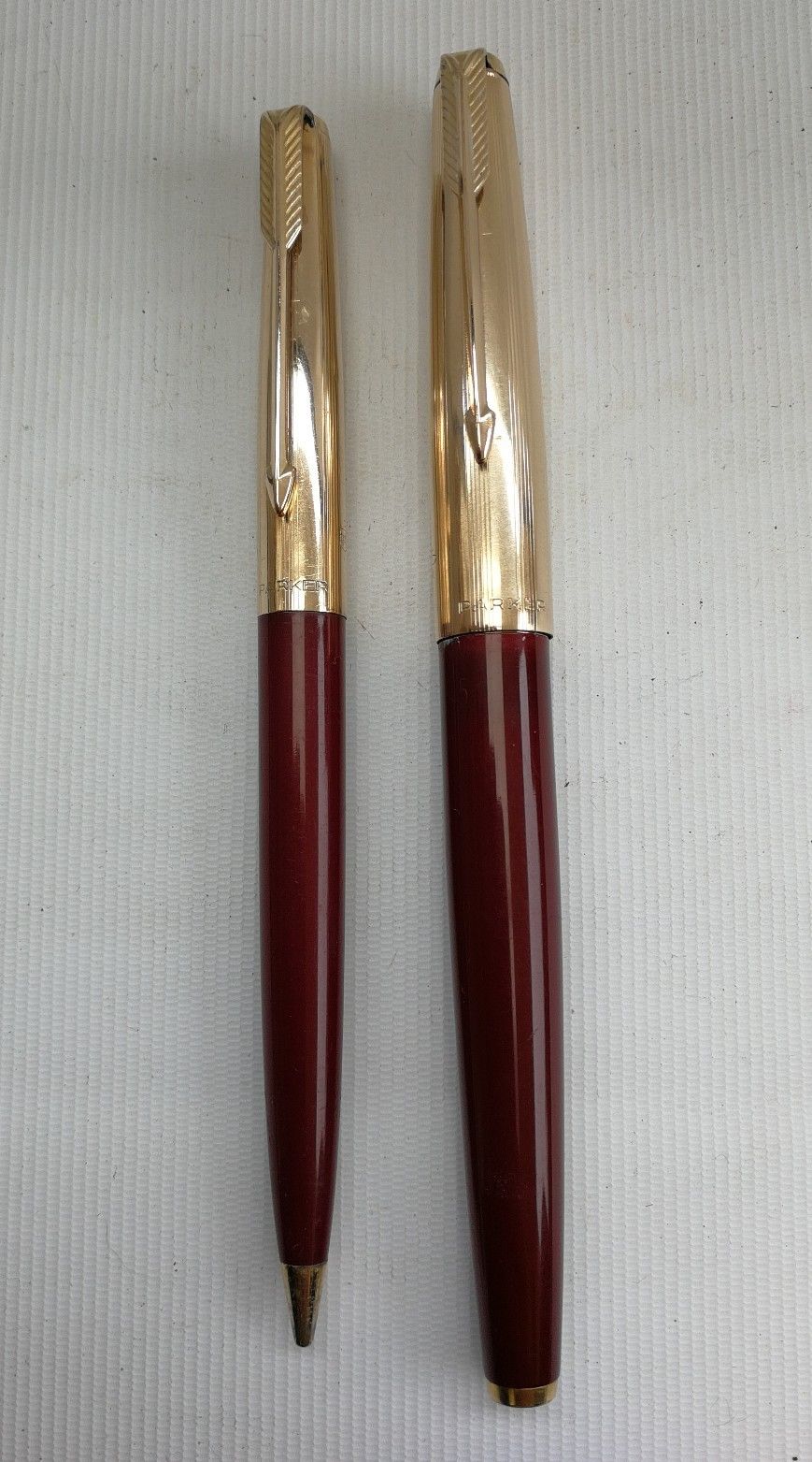 Vtg Maroon Parker 65 Fountain Pen & Pencil Set Gold Plate Custom Cap 14K Nib Box