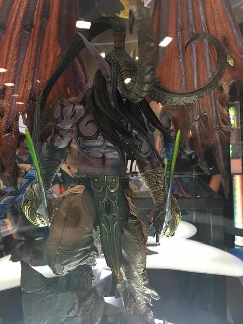 NEW BLIZZCON 2016 Warcraft Illidan Stormrage Statue Warglaives Legion - SOLD OUT