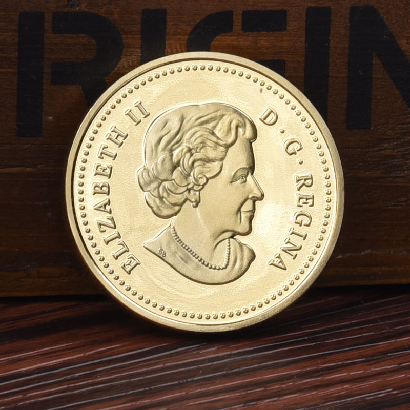 ELIZABETH ll Gold Color commemorative coin