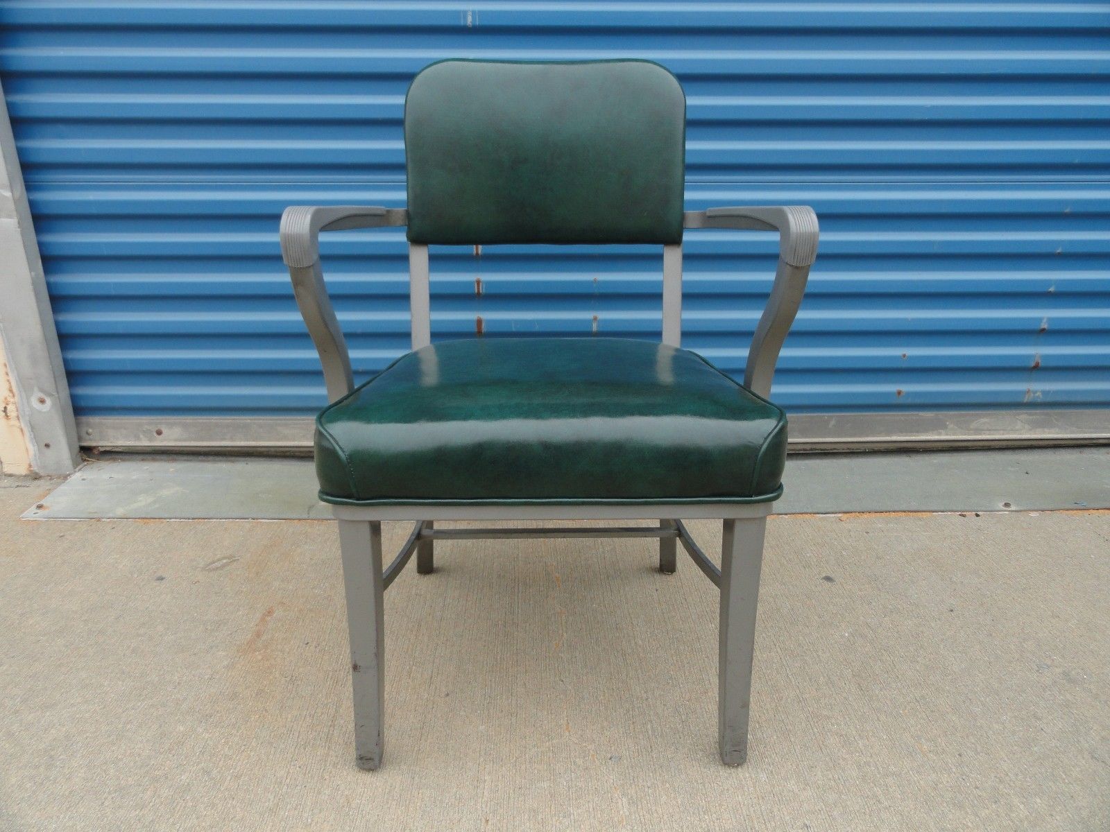 VINTAGE 1960's STEELCASE INDUSTRIAL TANKER ARM CHAIR GREEN